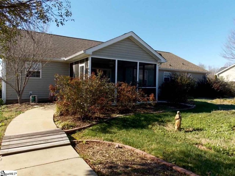 Property image 3 at 5 Gratiot Lane, Greer, SC 29651