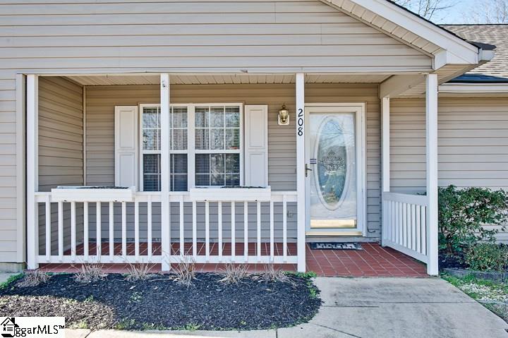 Property image 2 at 208 Admiral Lane, Greer, SC 29650