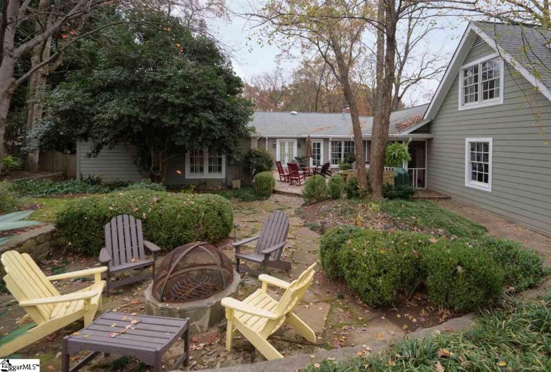 Property image 4 at 8 Heather Way, Greenville, SC 29605