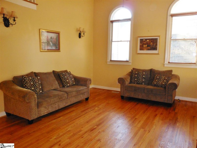 Property image 3 at 209 Plum Creek Lane, Greenville, SC 29607