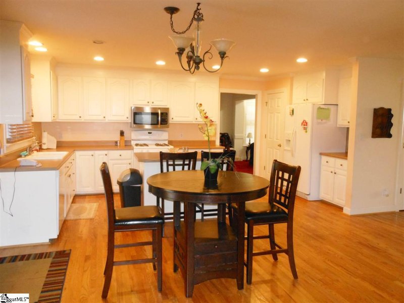 Property image 4 at 209 Plum Creek Lane, Greenville, SC 29607