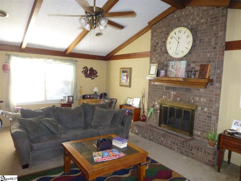 Property image 4 at 6 Chesapeake Court, Taylors, SC 29687