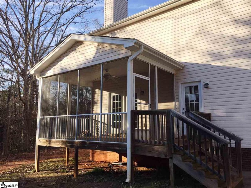 Property image 3 at 209 Grandwood Boulevard, Gray Court, SC 29645