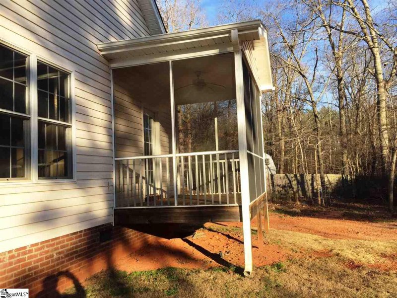 Property image 4 at 209 Grandwood Boulevard, Gray Court, SC 29645