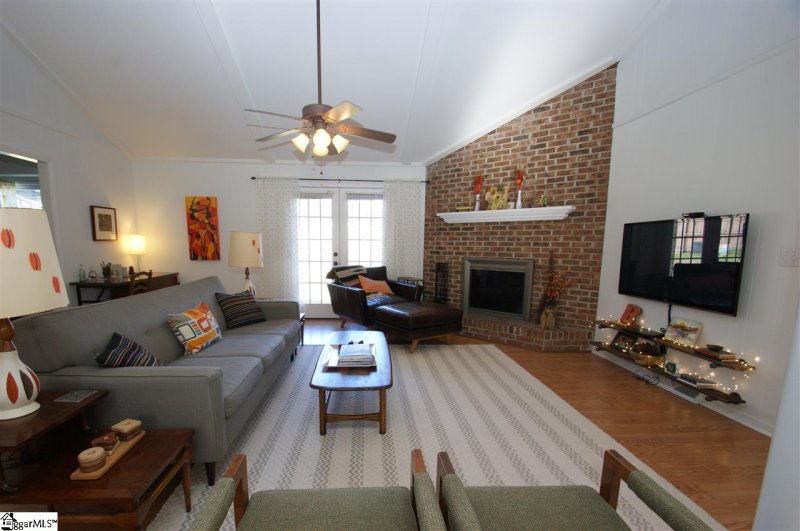 Property image 3 at 117 Buckingham Way, Taylors, SC 29687