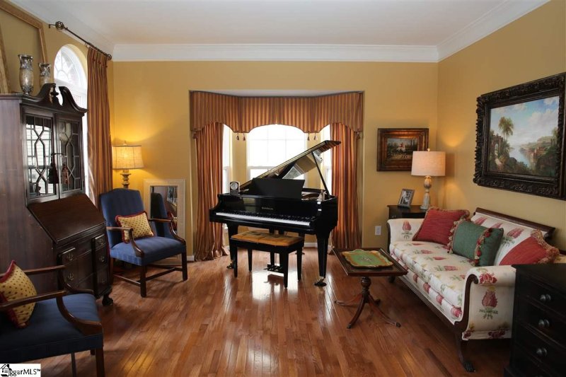 Property image 3 at 1204 Carriage Park Circle, Greer, SC 29650