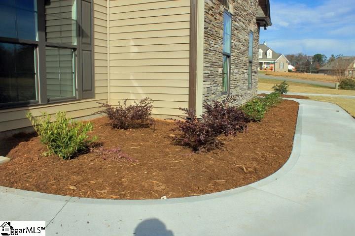 Property image 2 at 8 Azure Lane, Greer, SC 29651