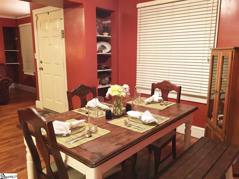 Property image 5 at 828 N Franklin Road, Greenville, SC 29617