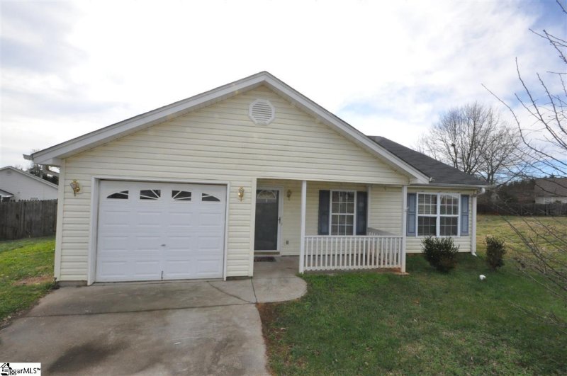 Property image 2 at 7 Sentinel Court, Greer, SC 29650