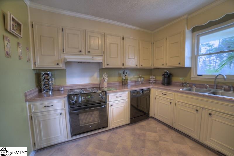 Property image 2 at 412 McCue Street, Easley, SC 29642