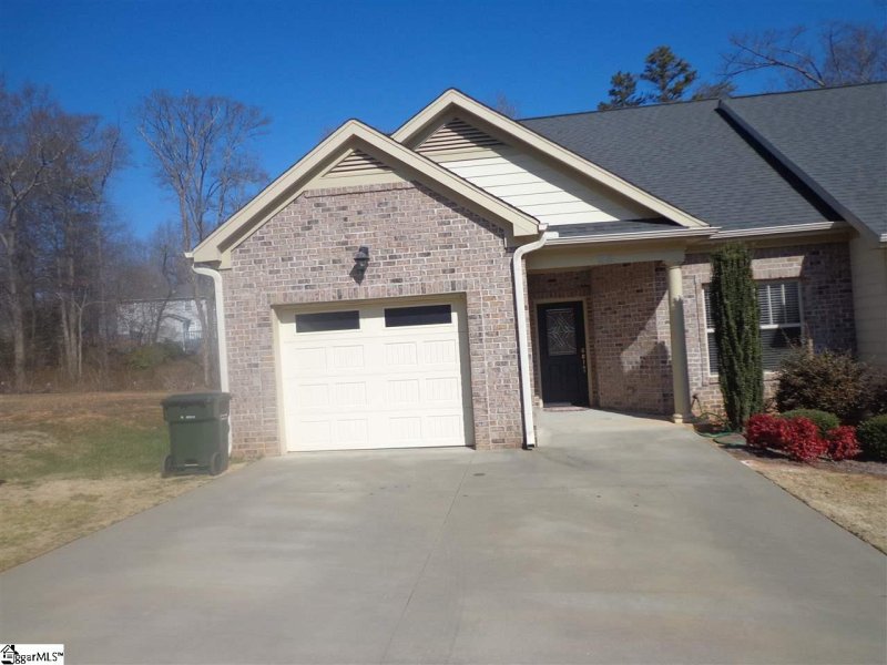 Property image 2 at 25 Shady Hollow Lane, Greer, SC 29651