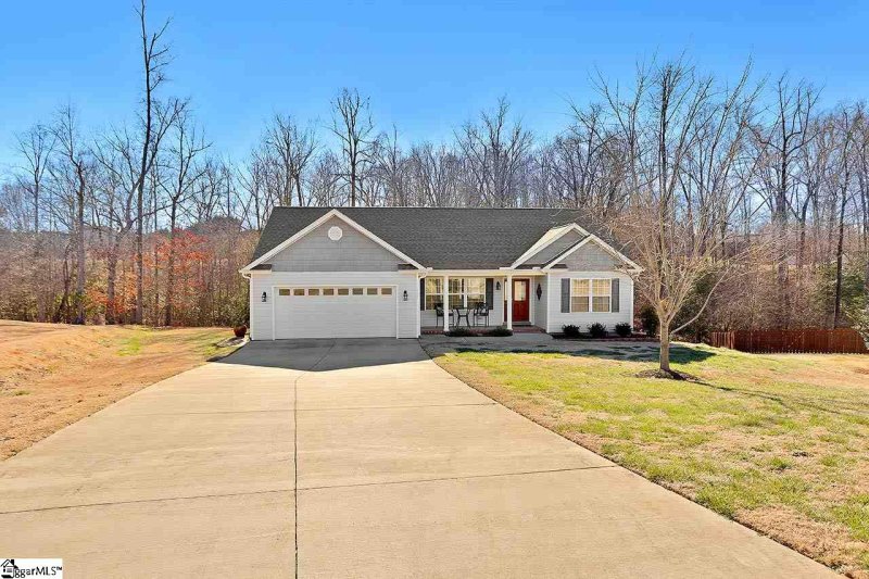 Property image 2 at 104 Gratiot Lane, Greer, SC 29651