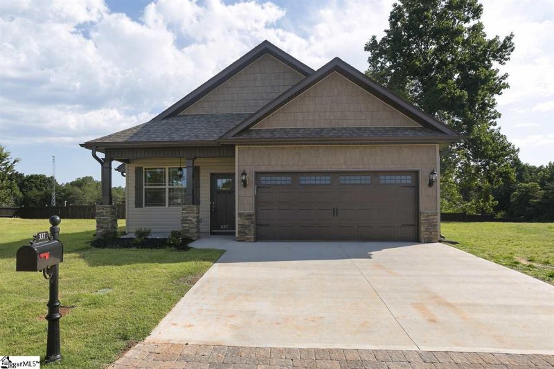 Property image 2 at 337 Linden Hall Lane, Easley, SC 29640