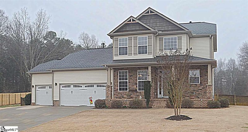 Property image 2 at 325 Wittrock Court, Taylors, SC 29687
