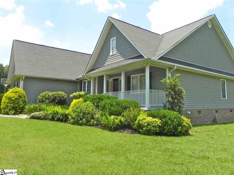 Property image 3 at 113 Judson Avenue, Greer, SC 29651