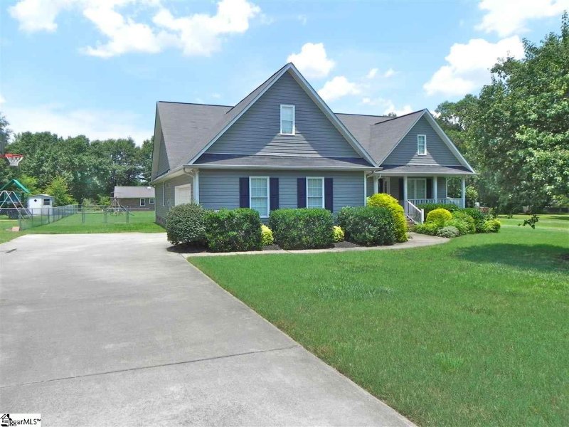 Property image 4 at 113 Judson Avenue, Greer, SC 29651