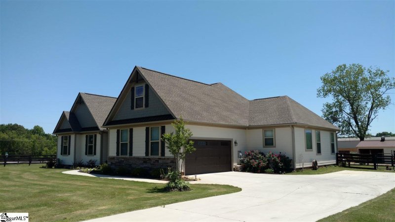 Property image 3 at 1 Bolero Lane, Travelers Rest, SC 29690