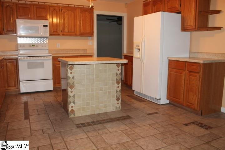 Property image 4 at 120 Martin Court, Williamston, SC 29697