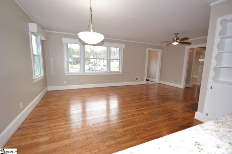 Property image 4 at 200 Cardinal Drive, Taylors, SC 29687