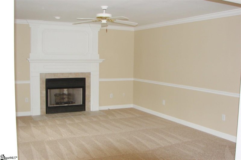 Property image 3 at 208 Kinard Way, Simpsonville, SC 29681