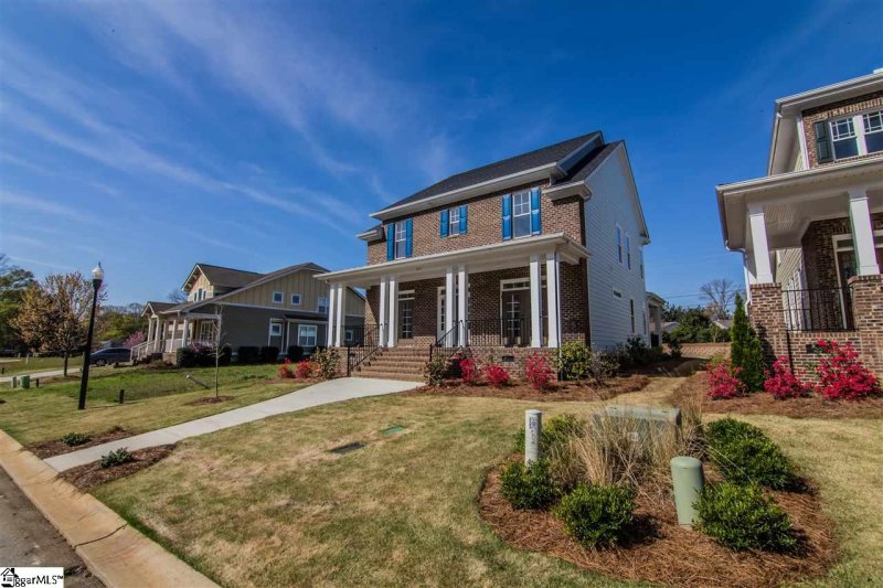 Property image 3 at 212 Grandmont Court, Greer, SC 29650