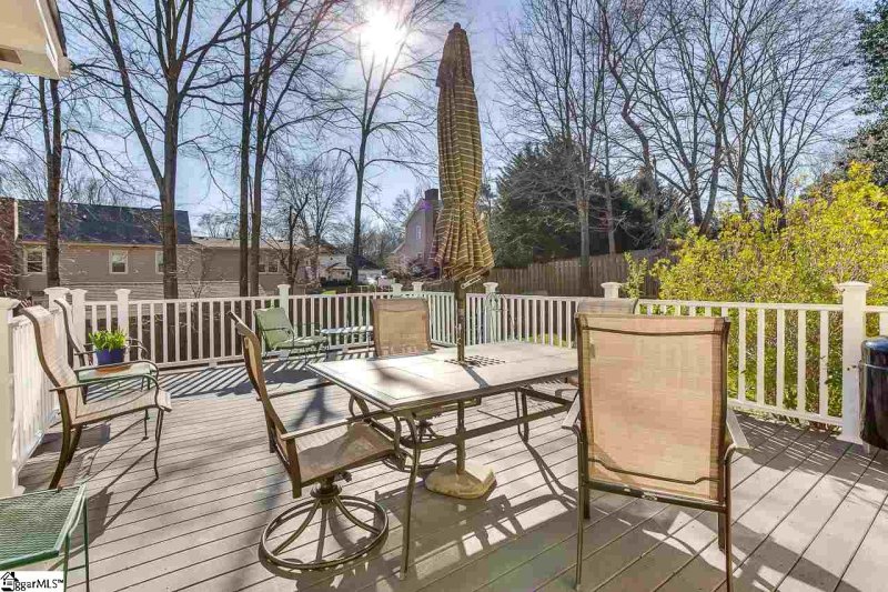 Property image 4 at 214 Burning Bush Road, Greenville, SC 29607