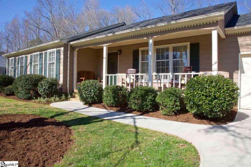 Property image 2 at 4900 Crosscreek Lane, Greenville, SC 29615