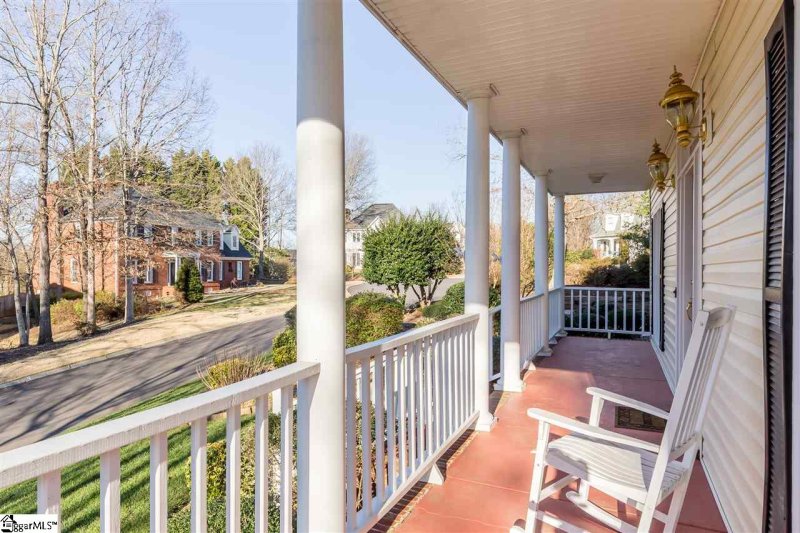 Property image 3 at 8 Creek View Court, Greenville, SC 29609-6900