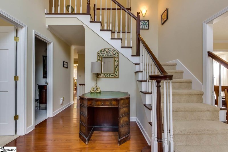 Property image 4 at 100 Hickory Hill Lane, Greenville, SC 29609