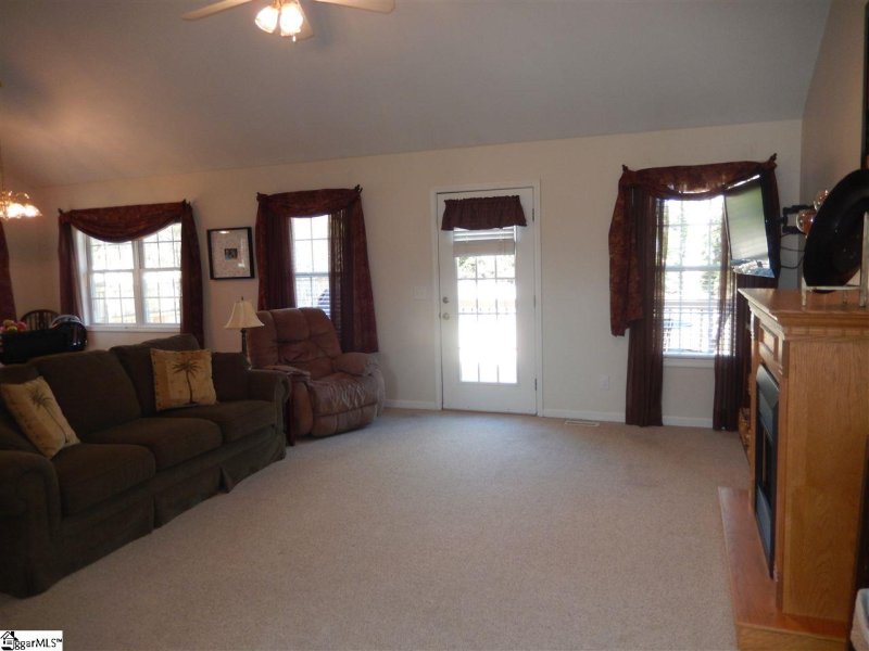 Property image 4 at 105 Jester Court, Williamston, SC 29697