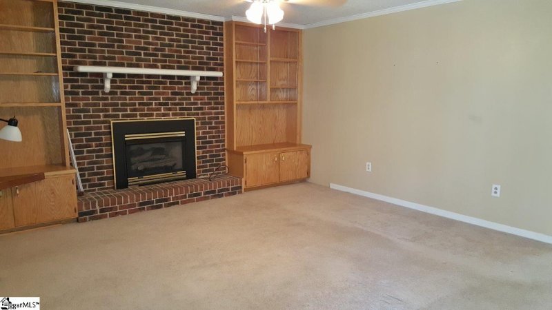 Property image 2 at 304 WILLOW Drive, Piedmont, SC 29673-8377