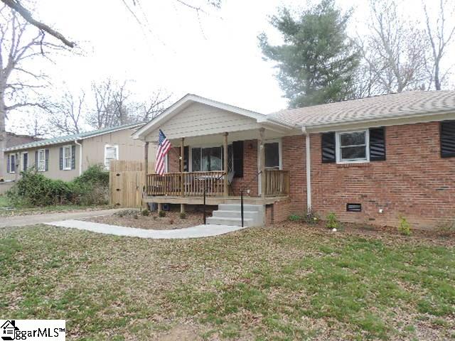 Property image 2 at 12 A Maplecroft Street, Greenville, SC 29609