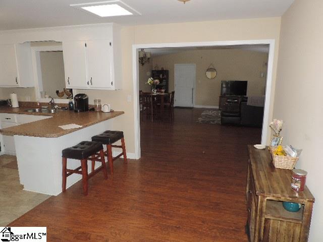 Property image 4 at 12 A Maplecroft Street, Greenville, SC 29609