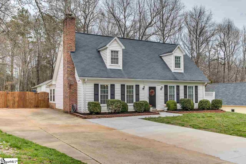 Property image 2 at 209 Yorktown Court, Easley, SC 29642
