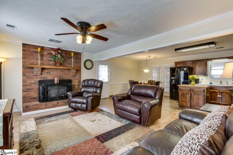 Property image 4 at 209 Yorktown Court, Easley, SC 29642