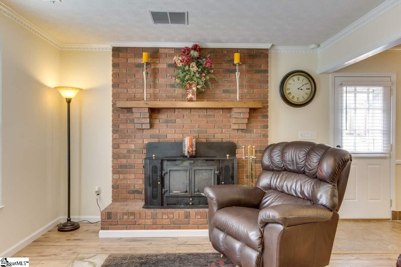 Property image 5 at 209 Yorktown Court, Easley, SC 29642