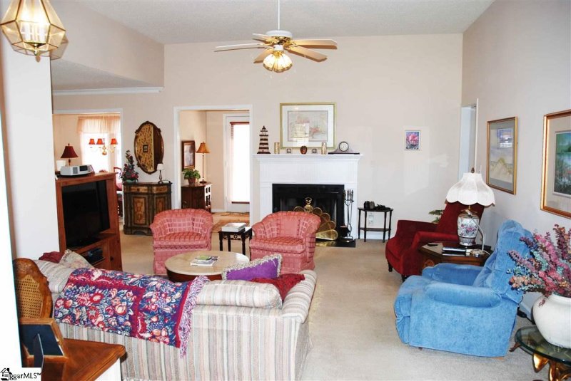 Property image 2 at 5 Yellowrose Court, Simpsonville, SC 29681