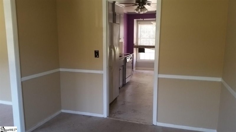 Property image 4 at 2 Chesapeake Court, Taylors, SC 29687