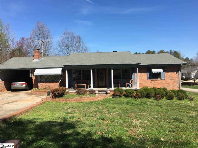 Property image 2 at 100 Baker Court, Easley, SC 29640