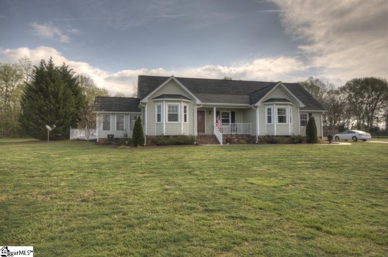 Property image 2 at 102 Ridge Way, Simpsonville, SC 29680