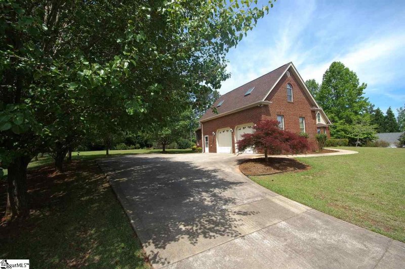 Property image 2 at 503 Jade Lane, Seneca, SC 29672