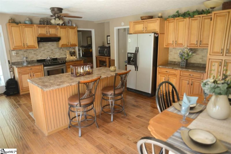 Property image 3 at 176 Glenwood Lane, Gray Court, SC 29645