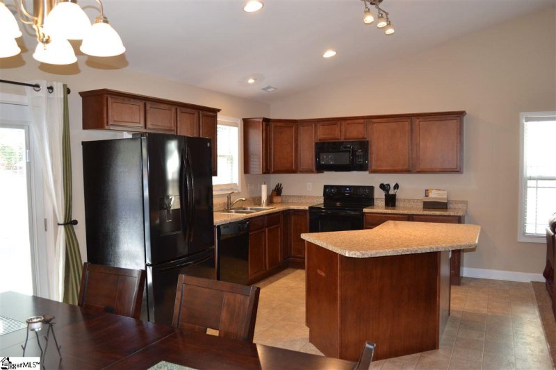 Property image 3 at 103 Cassidy Court, Simpsonville, SC 29680