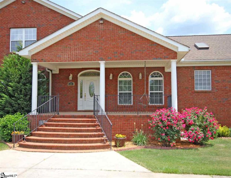 Property image 3 at 107 BRUCE MEADOW Drive, Simpsonville, SC 29681