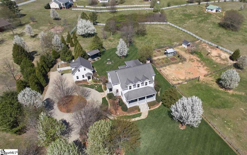 Property image 2 at 303 Bruce Farm Circle, Simpsonville, SC 29681