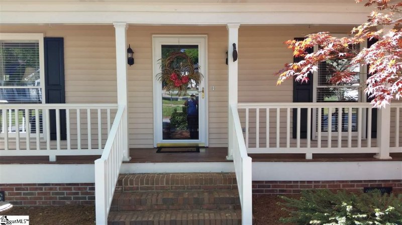 Property image 2 at 106 Legrae Lane, Taylors, SC 29687