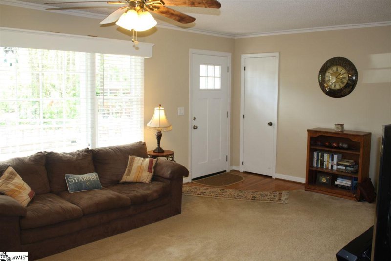 Property image 4 at 109 Forestdale Drive, Taylors, SC 29687-3727