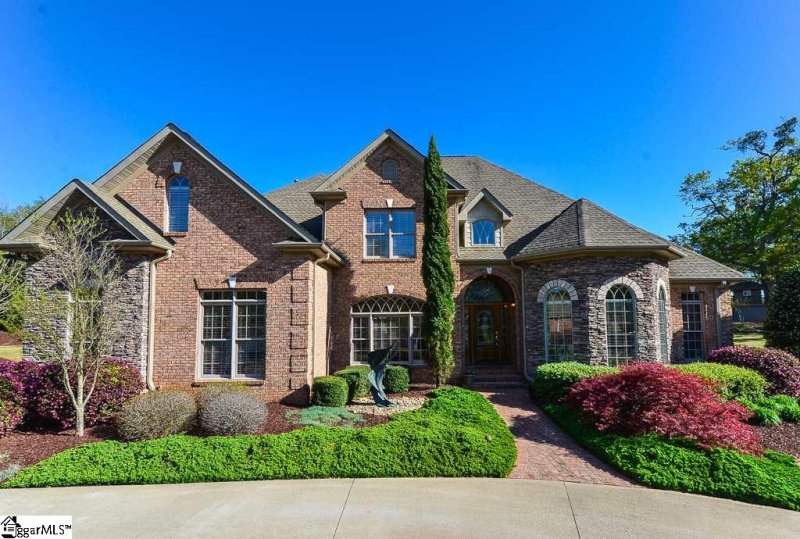 Property image 2 at 817 Southern Magnolia Court, Spartanburg, SC 29301