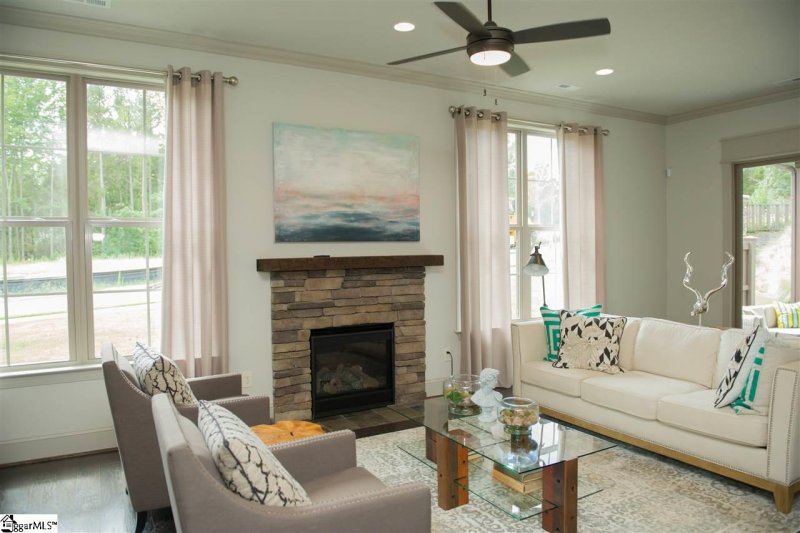 Property image 3 at 92 Vinton Drive, Greer, SC 29651