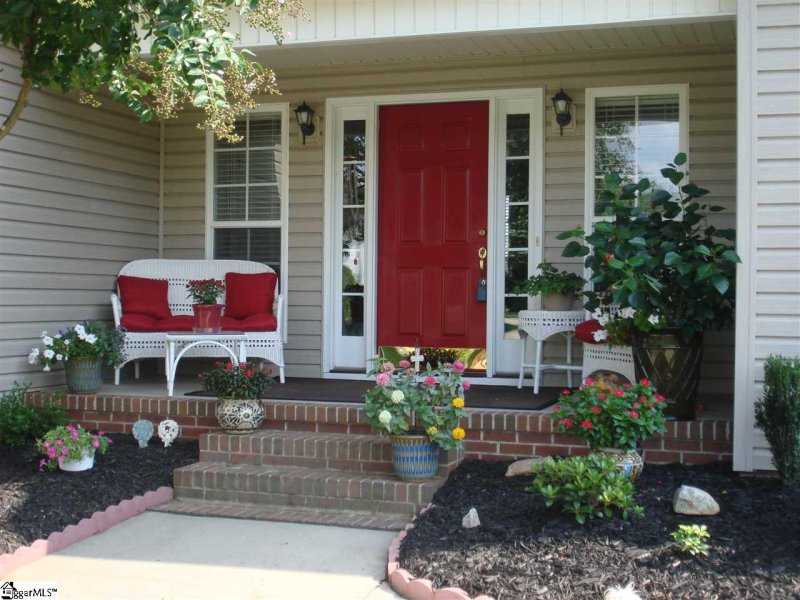 Property image 2 at 8 Fieldwood Lane, Simpsonville, SC 29681